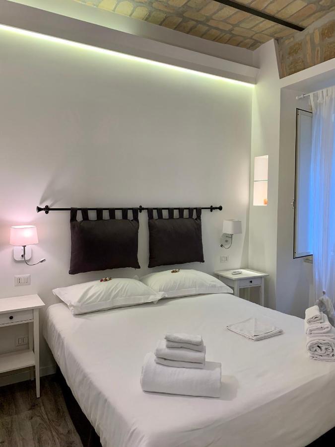 Luxury Rooms Near Colosseum روما المظهر الخارجي الصورة