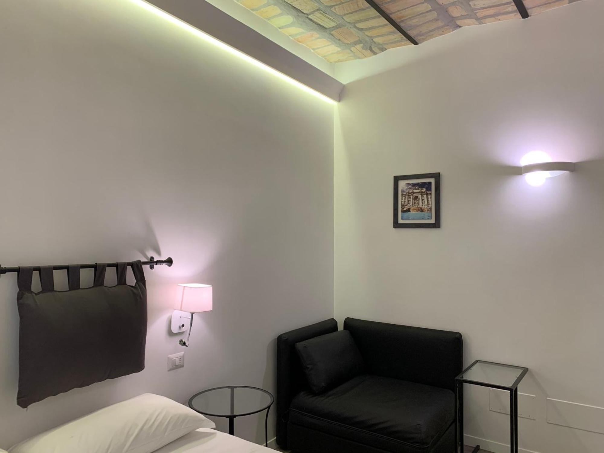 Luxury Rooms Near Colosseum روما الغرفة الصورة